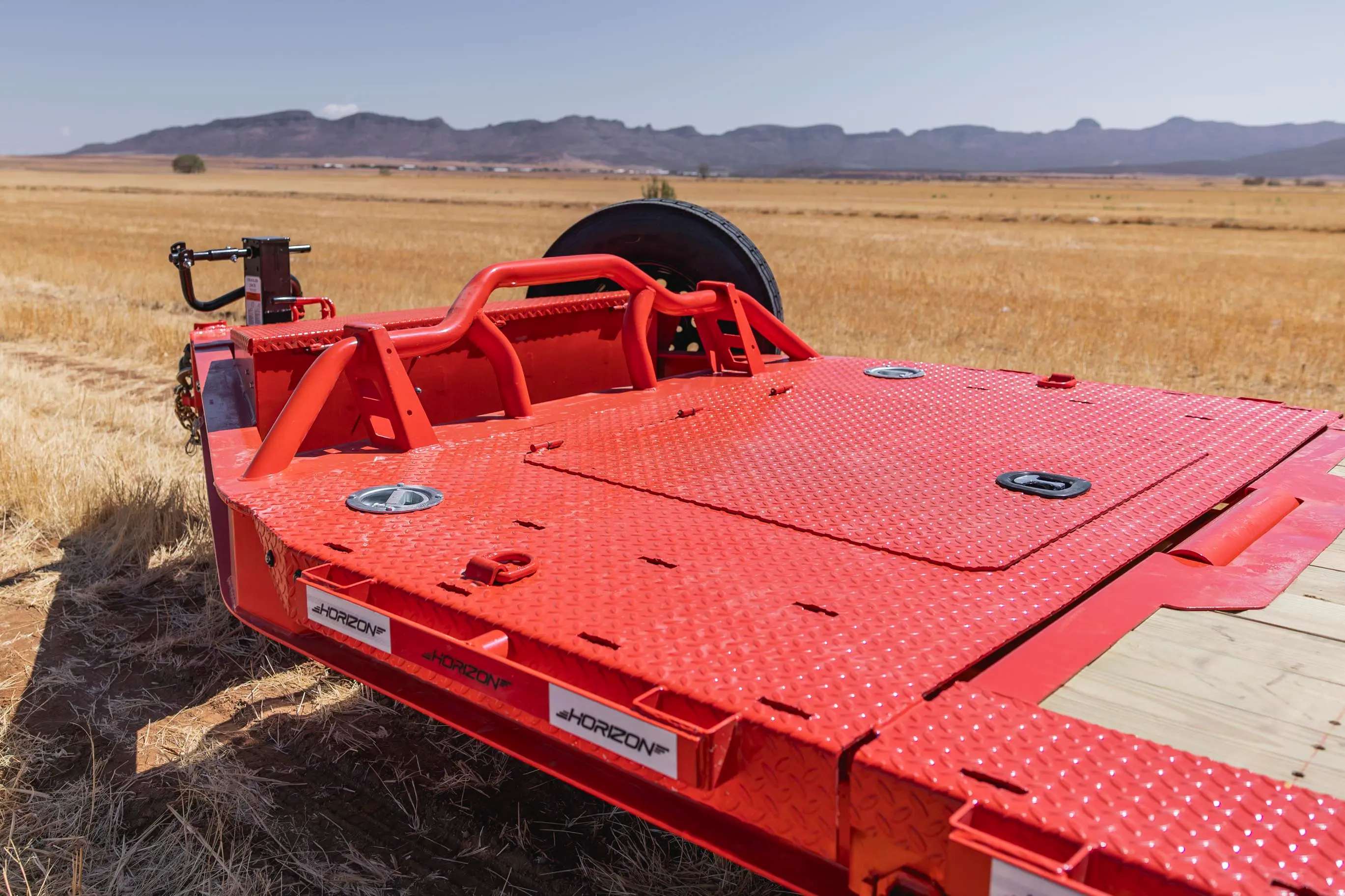 horizon trailers img